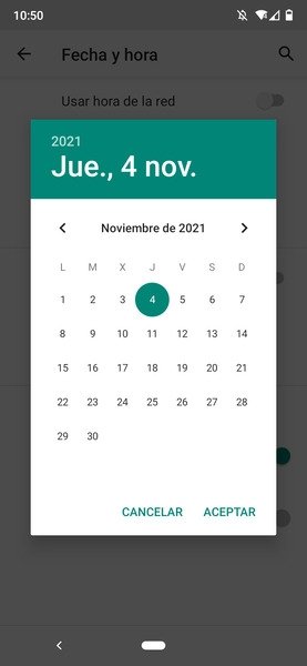 ¿Cómo modificar la fecha y hora de un teléfono celular Android?